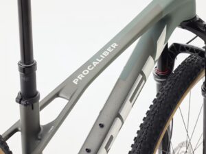 Alternative view of Trek Procaliber 9.5 Gen 3 Keswick